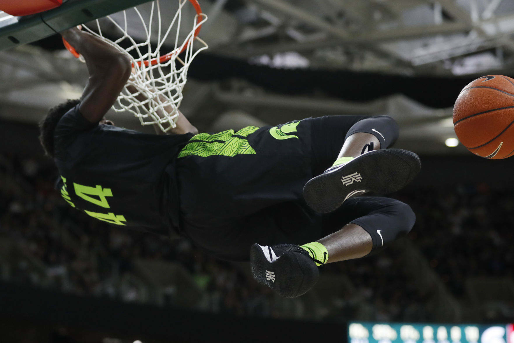 Spartans 67, Badgers 55